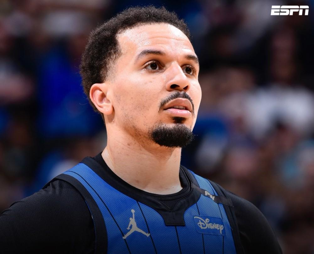 Shams:科尔-安东尼与灰熊达成买断,计划以一年合同加盟雄鹿