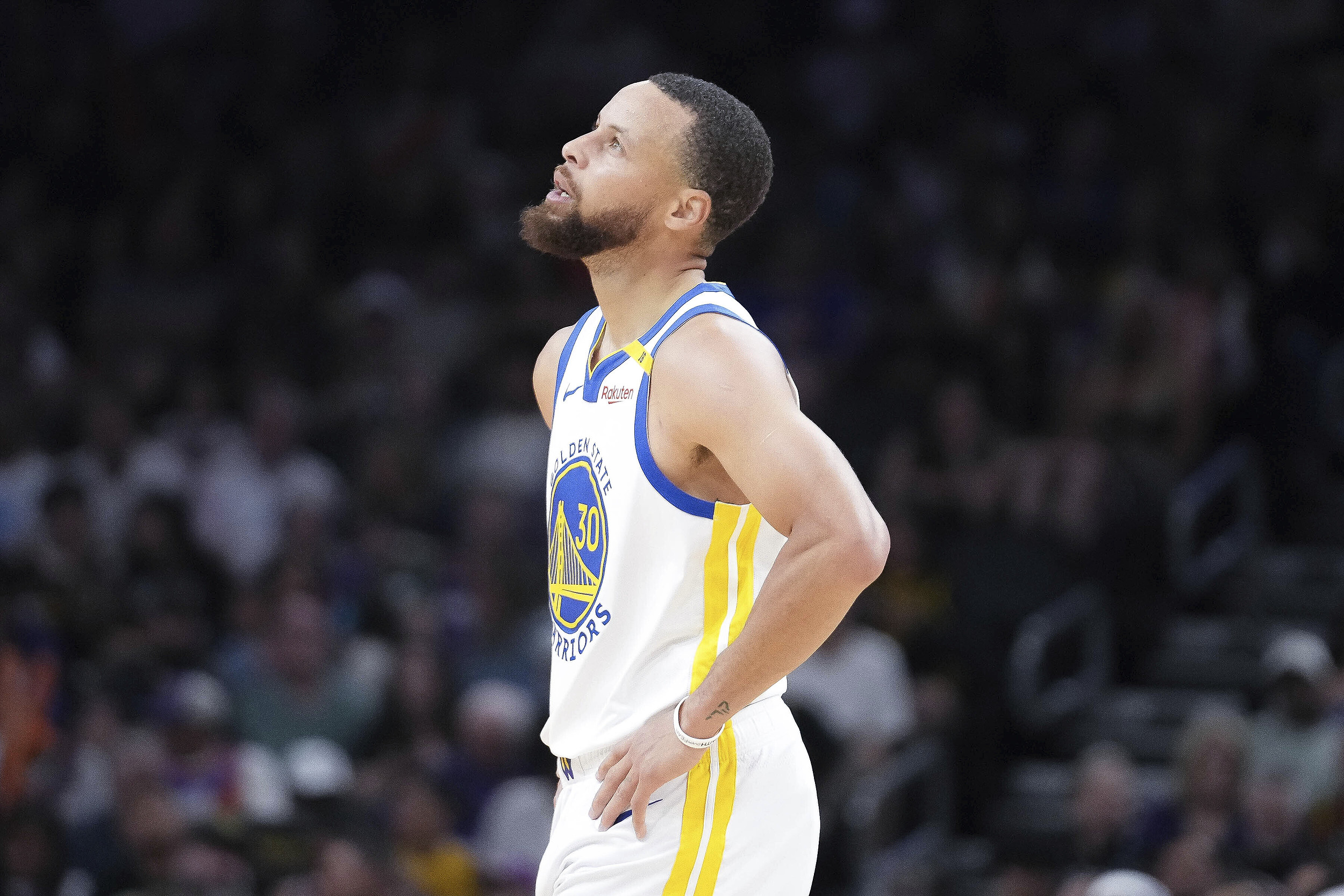 库里谈新赛季阵容的不确定性:只能控制你所能控制的,不能因此影响个人准备